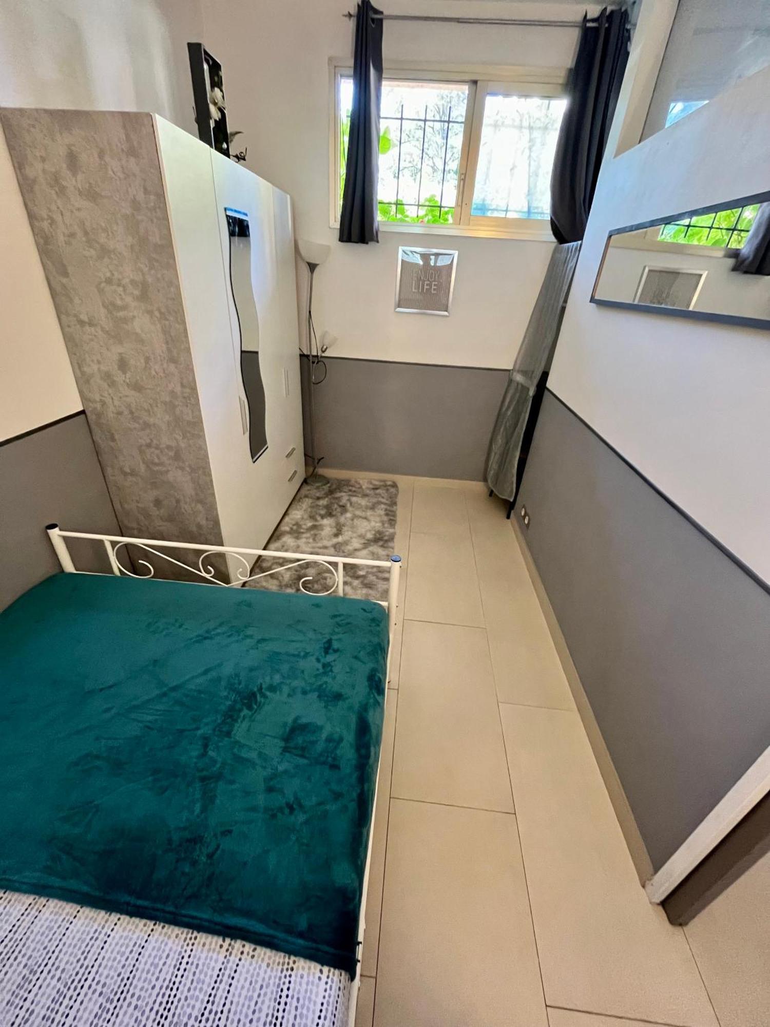 Duplex Les Pins Proche